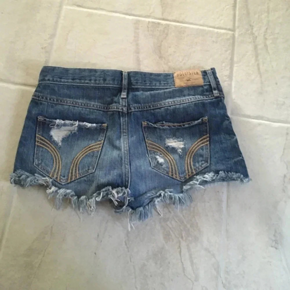 Hollister cutoff shorts - Picture 6 of 10